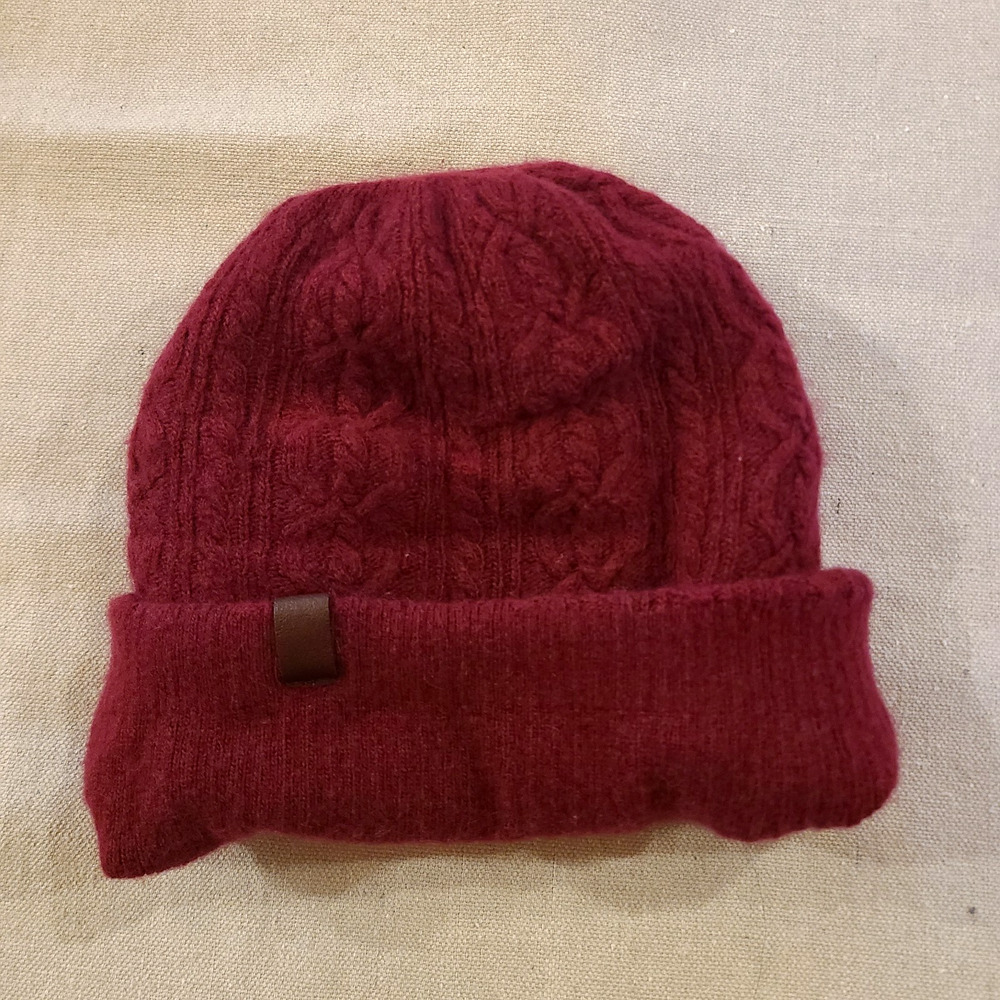 True Religion Womens Cable Knit Soft Beanie Hat Cuffed Burgundy Maroon Red